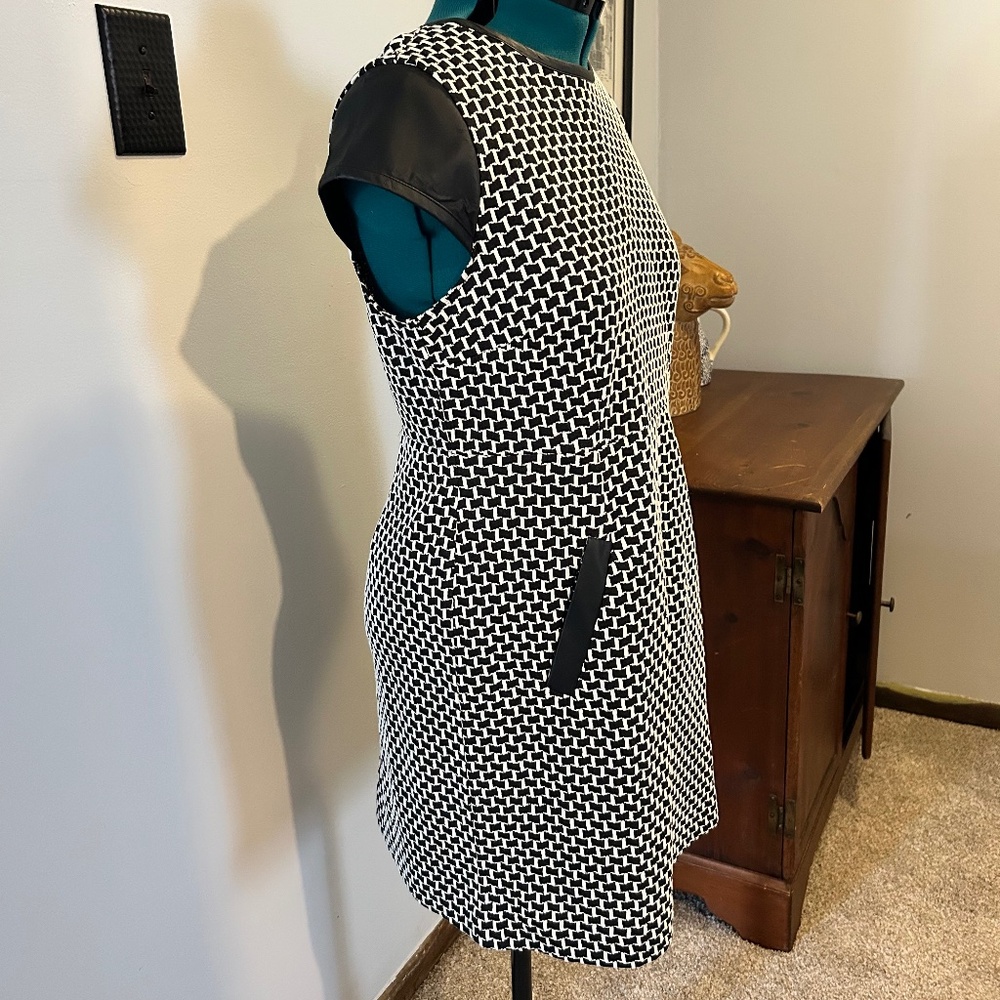 SA by Seth Aaron Dress 16 Black White Geometric Faux Leather Sleeve Sheath